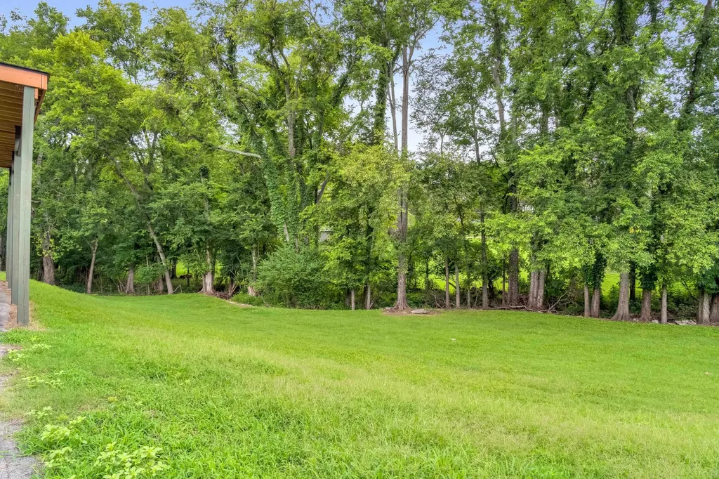 1201 Dickerson Bay Drive Gallatin TN 37066