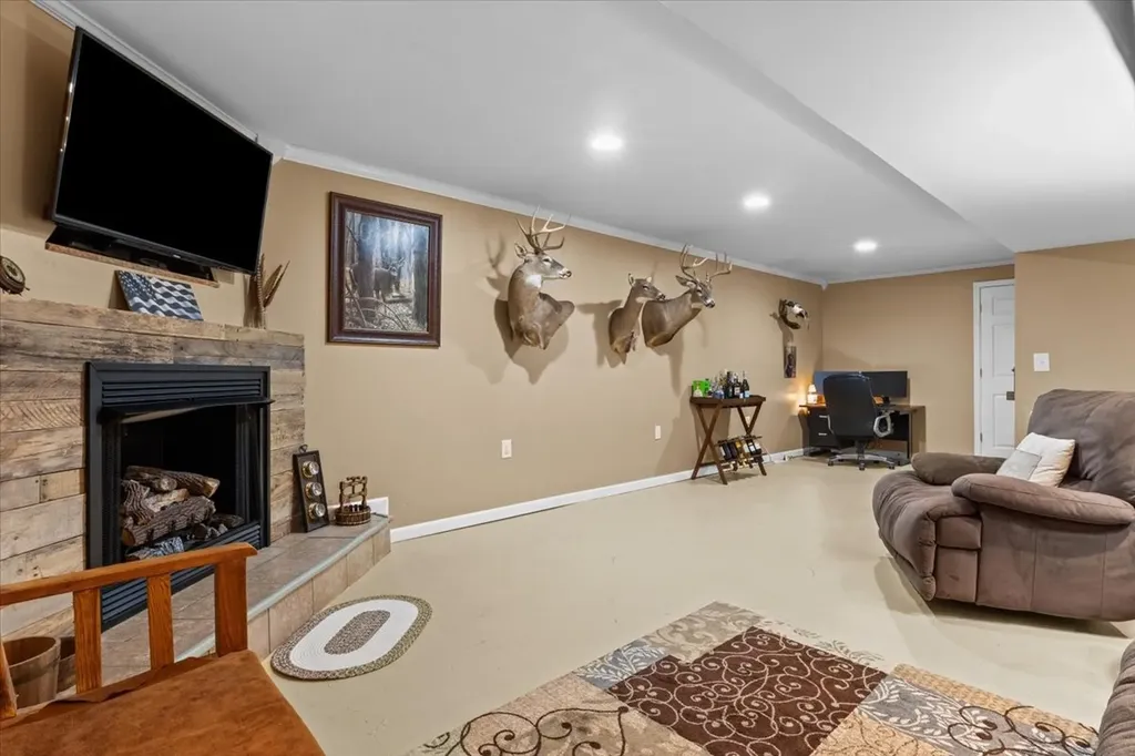 353 Powers Boulevard Waverly TN 37185