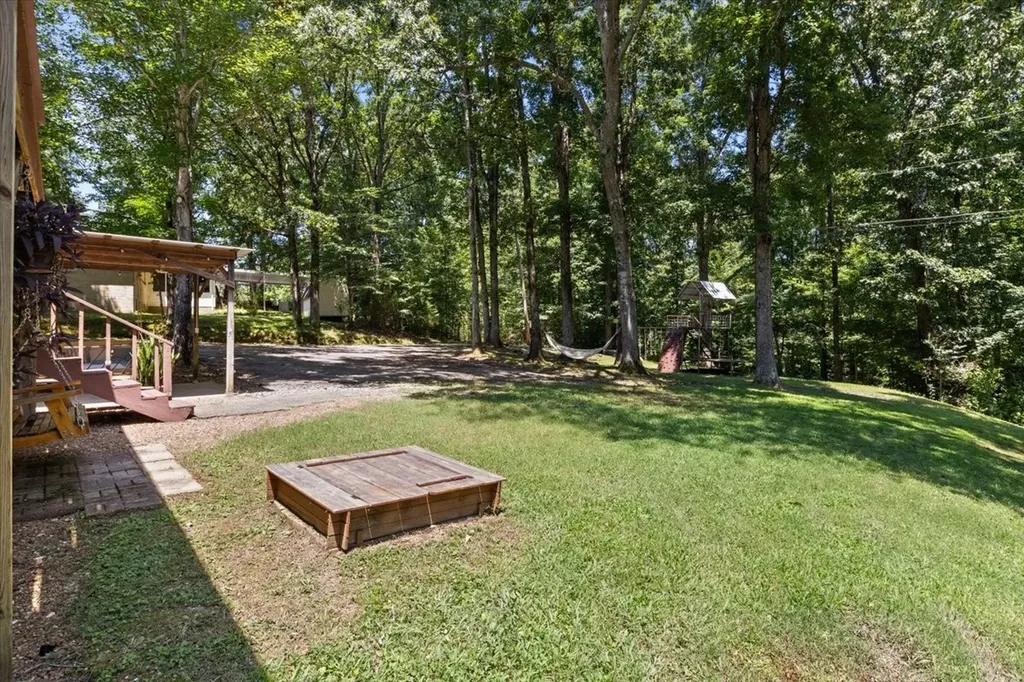 353 Powers Boulevard Waverly TN 37185