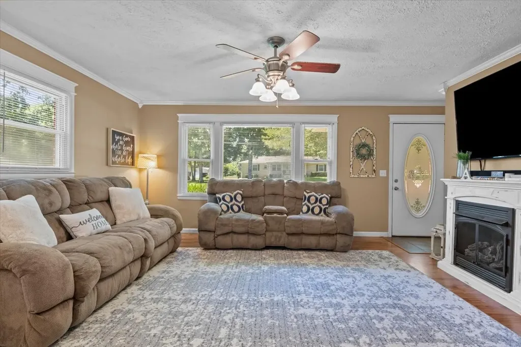 353 Powers Boulevard Waverly TN 37185