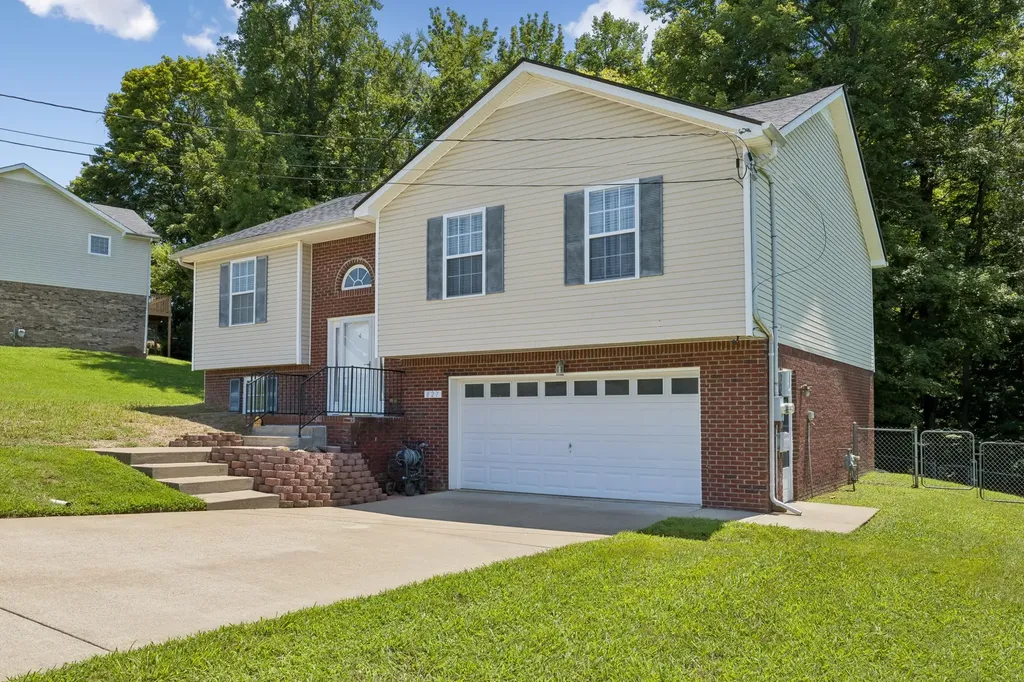 827 Sugarcane Way Clarksville TN 37040