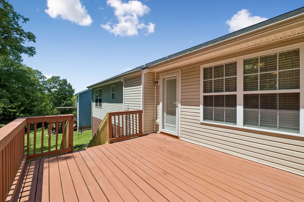 827 Sugarcane Way Clarksville TN 37040