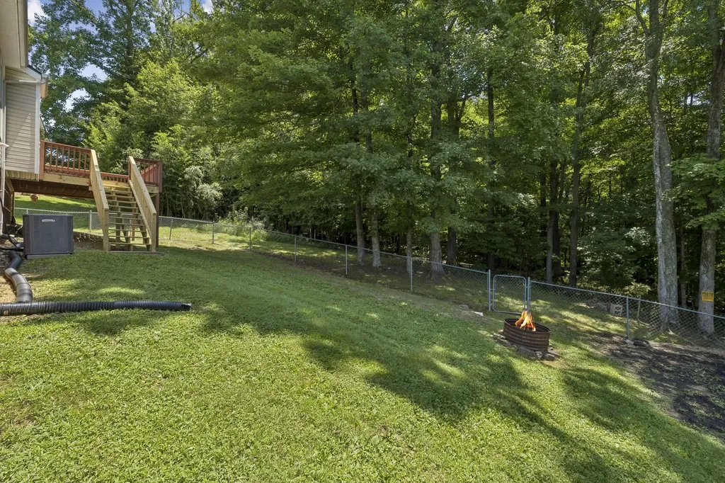 827 Sugarcane Way Clarksville TN 37040