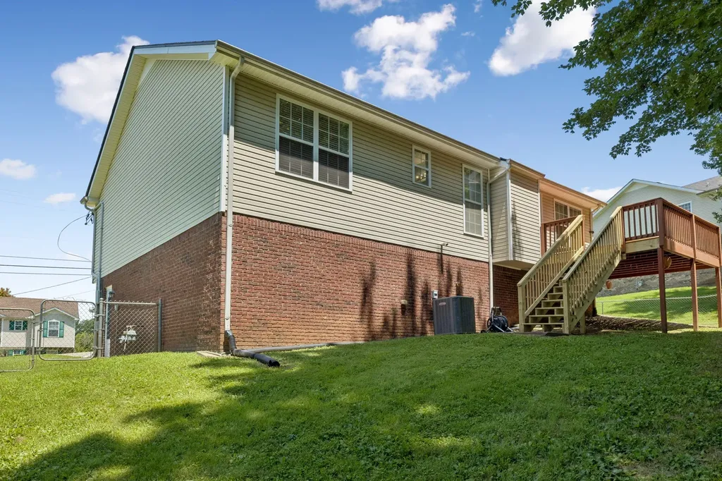 827 Sugarcane Way Clarksville TN 37040