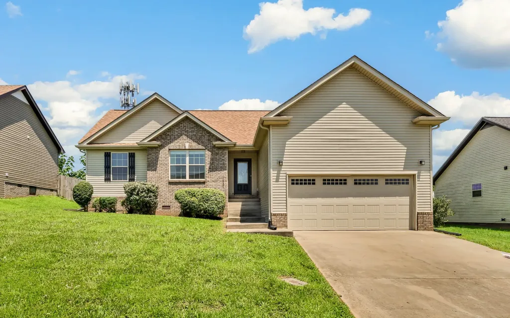 1037 Charles Thomas Drive Clarksville TN 37042