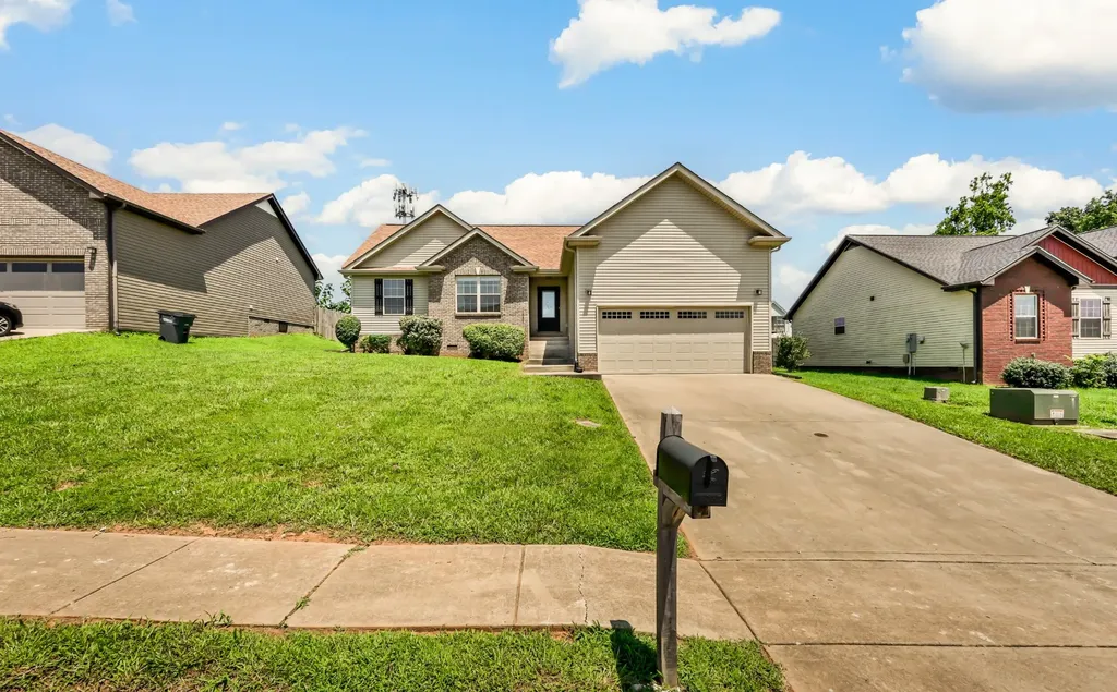 1037 Charles Thomas Drive Clarksville TN 37042