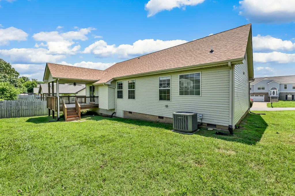 1037 Charles Thomas Drive Clarksville TN 37042