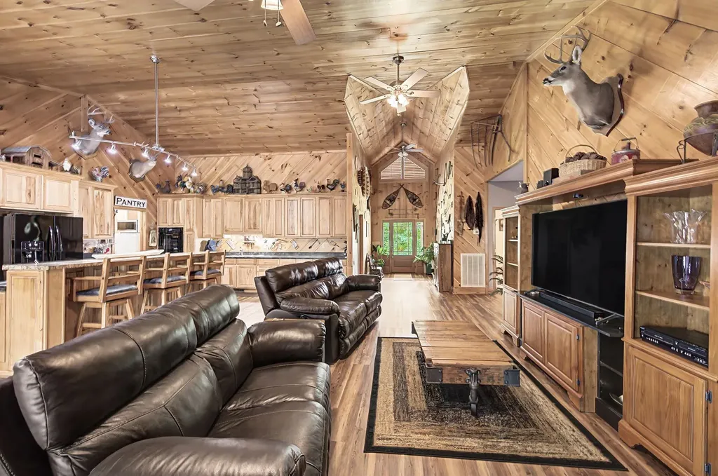 1615 Highway 230 Waverly TN 37185