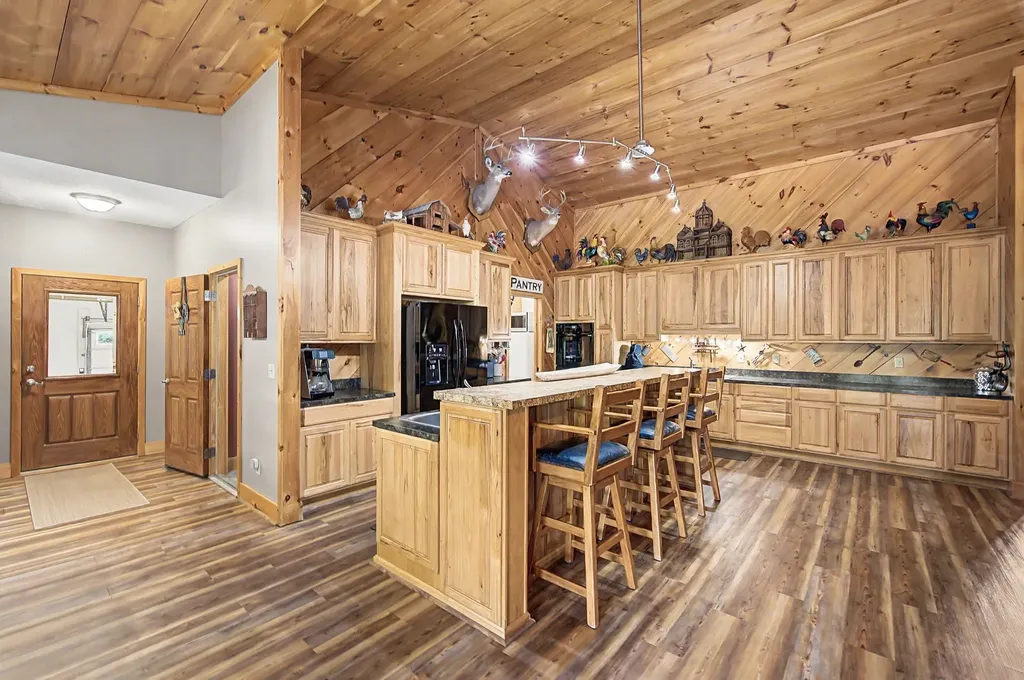 1615 Highway 230 Waverly TN 37185