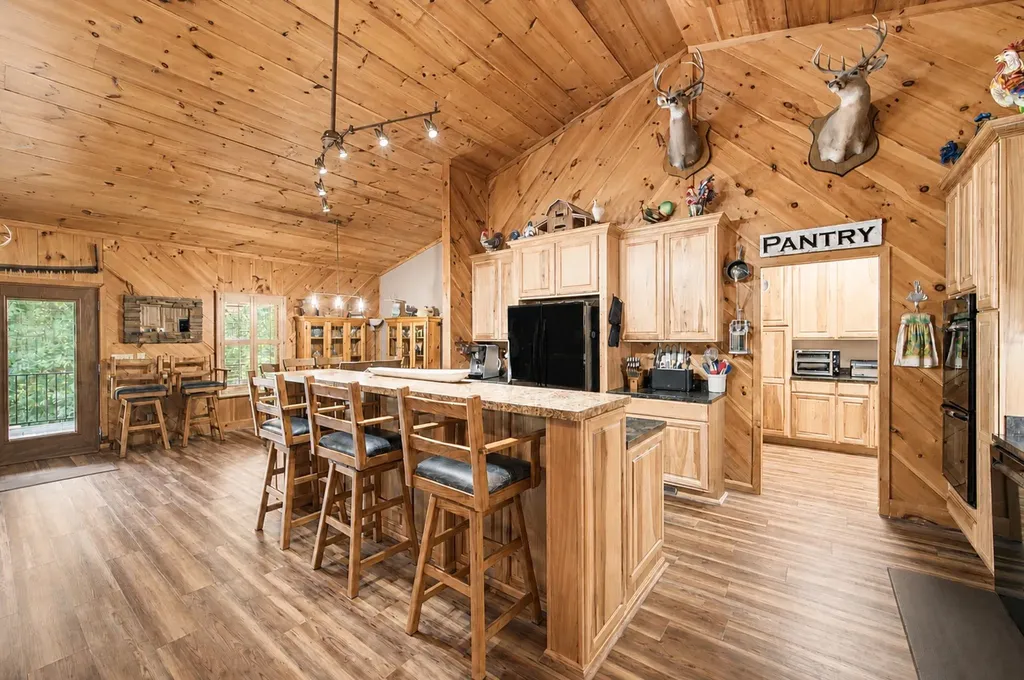1615 Highway 230 Waverly TN 37185