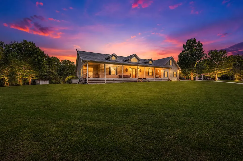 1615 Highway 230 Waverly TN 37185