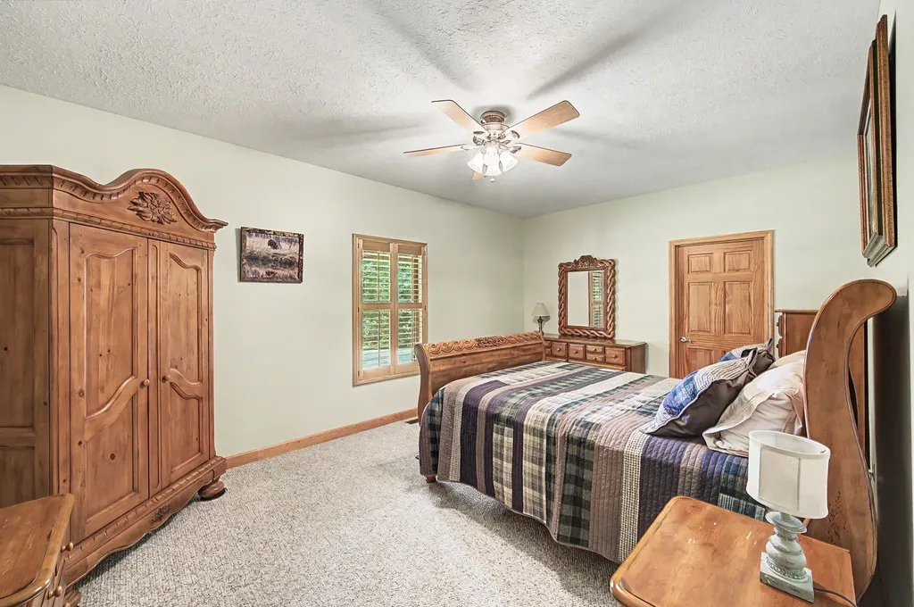 1615 Highway 230 Waverly TN 37185
