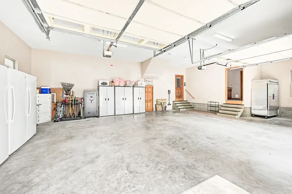 1615 Highway 230 Waverly TN 37185