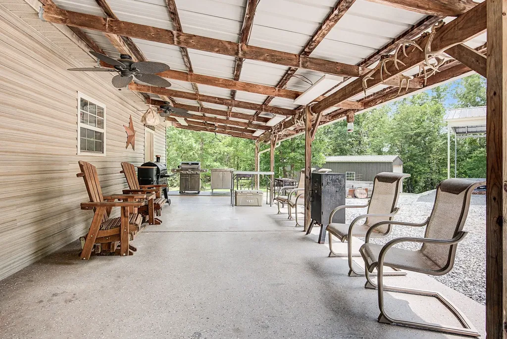 1615 Highway 230 Waverly TN 37185
