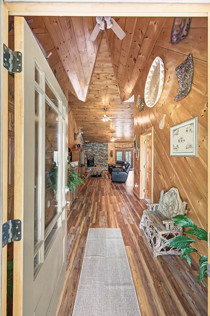 1615 Highway 230 Waverly TN 37185