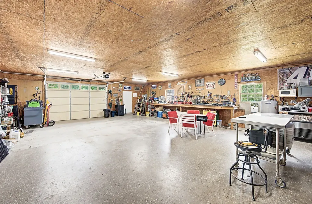 1615 Highway 230 Waverly TN 37185