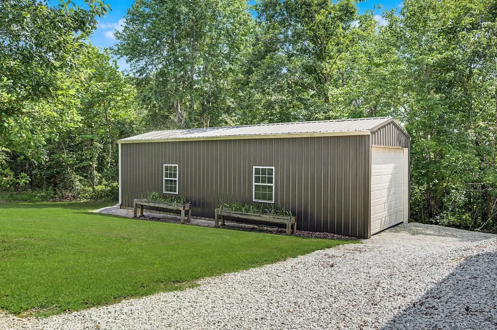 1615 Highway 230 Waverly TN 37185