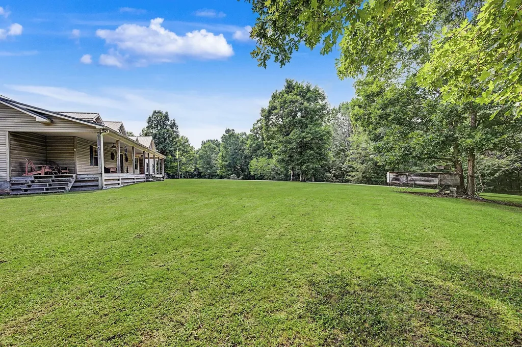 1615 Highway 230 Waverly TN 37185