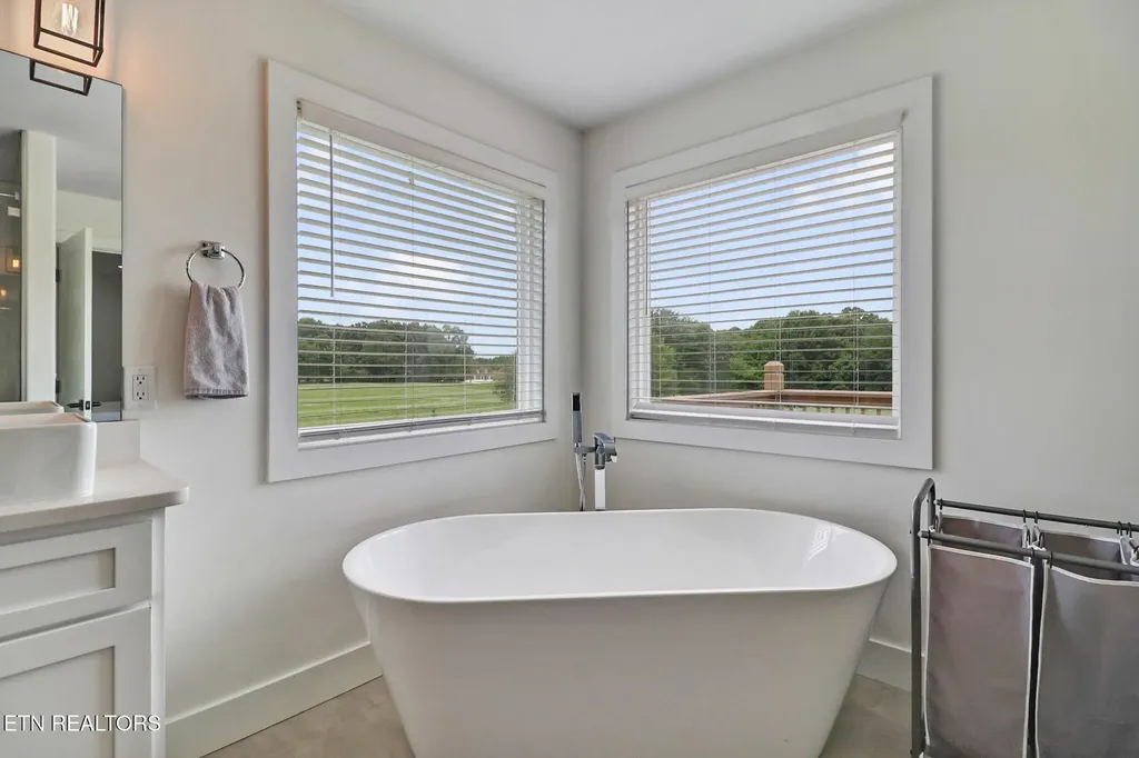 322 Randolph Road Crossville TN 38571