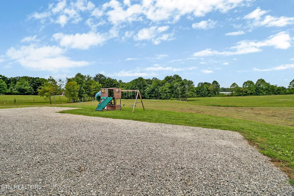 322 Randolph Road Crossville TN 38571