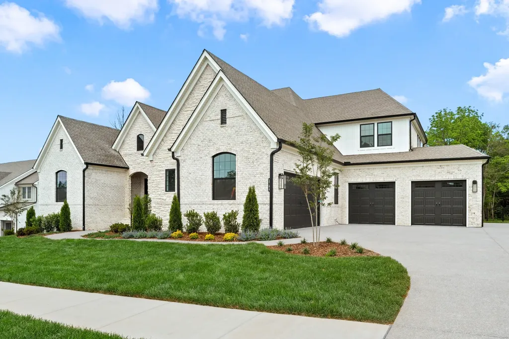 532 Devine Court Arrington TN 37014