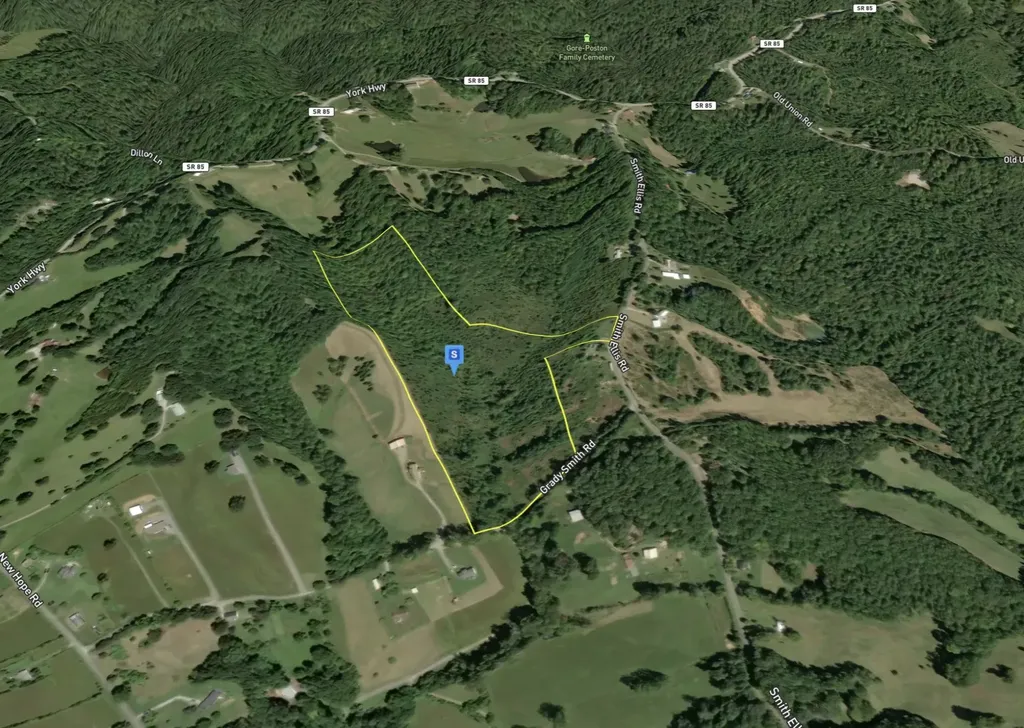 215 Grady Smith Road Hilham TN 38568