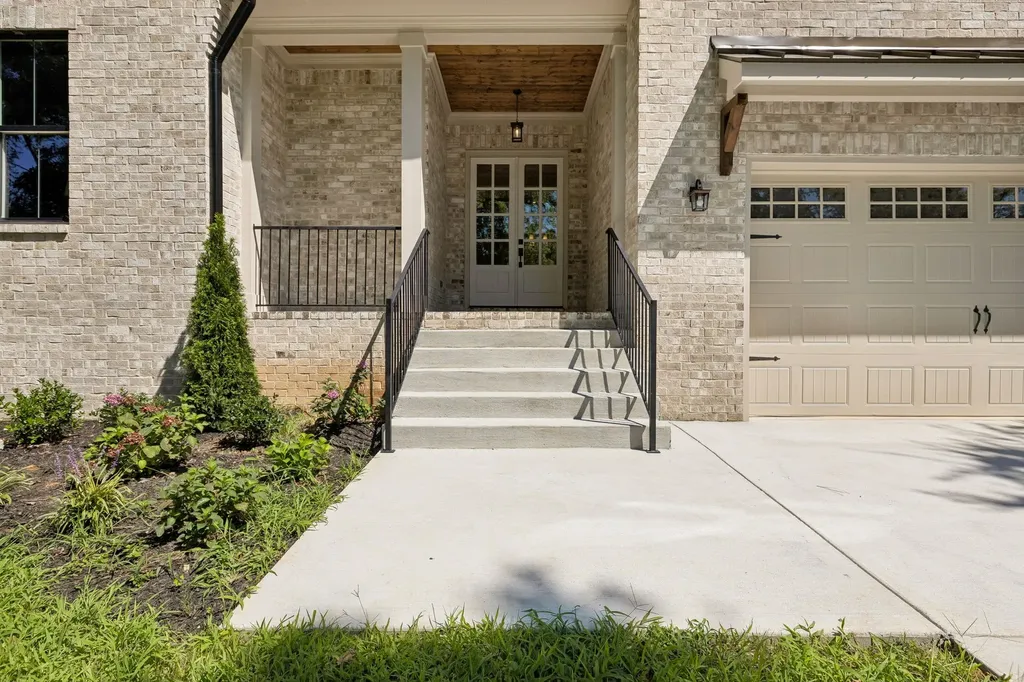 513 Crosswood Court Nashville TN 37214