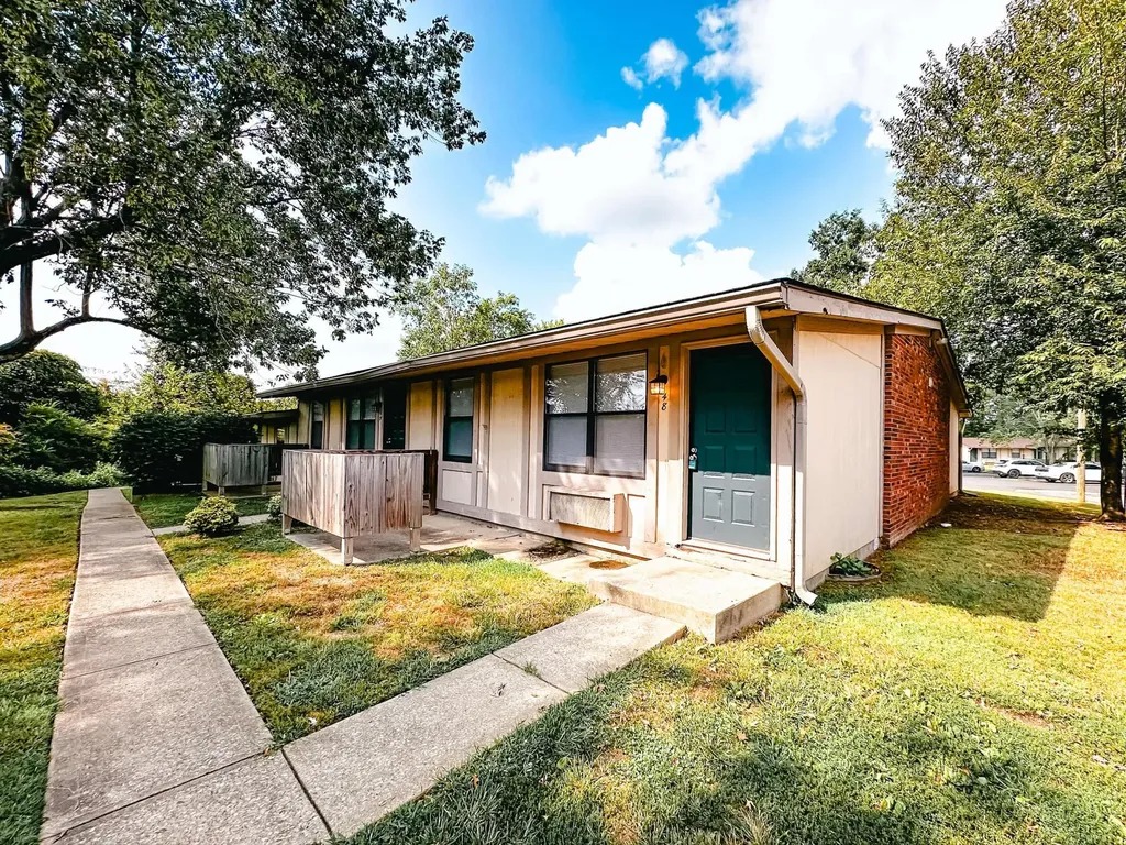 2421 Madison Street Clarksville TN 37043