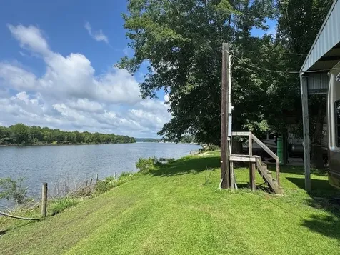 198 Beechview Drive Clifton TN 38425