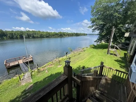 198 Beechview Drive Clifton TN 38425