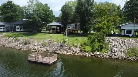 198 Beechview Drive Clifton TN 38425