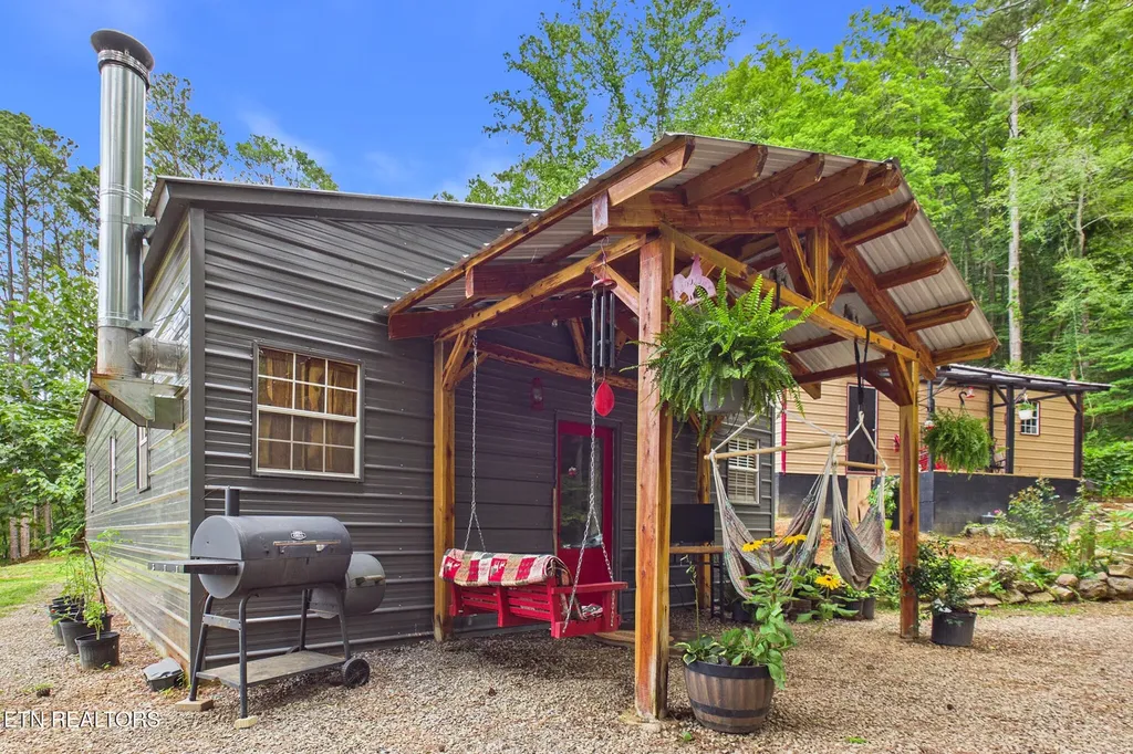 365 County Road 38 Riceville TN 37370