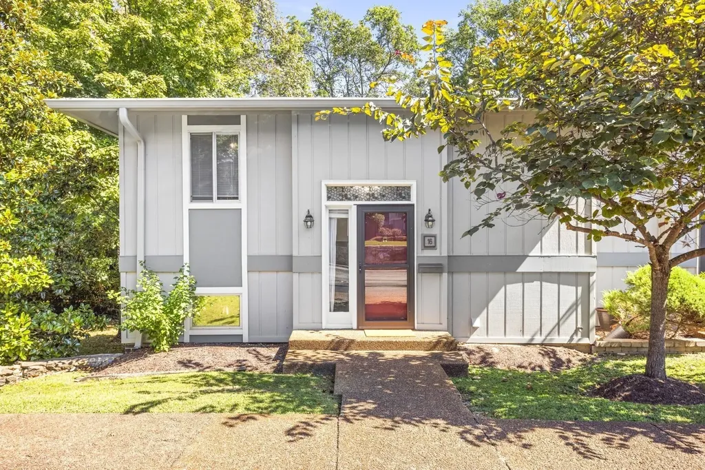 21 Vaughns Gap Road Nashville TN 37205