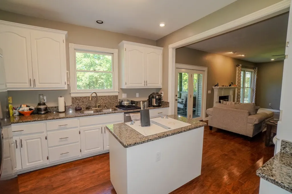 242 Lake Terrace Drive Hendersonville TN 37075