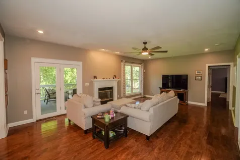 242 Lake Terrace Drive Hendersonville TN 37075