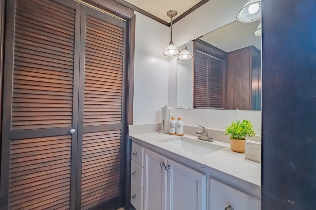 1915 Country Club Drive Tullahoma TN 37388