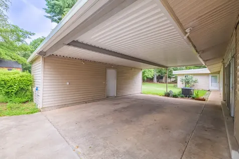 1915 Country Club Drive Tullahoma TN 37388