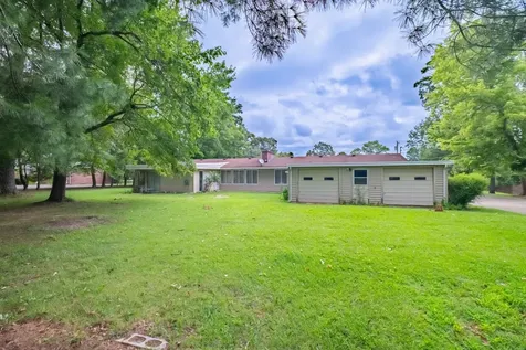 1915 Country Club Drive Tullahoma TN 37388