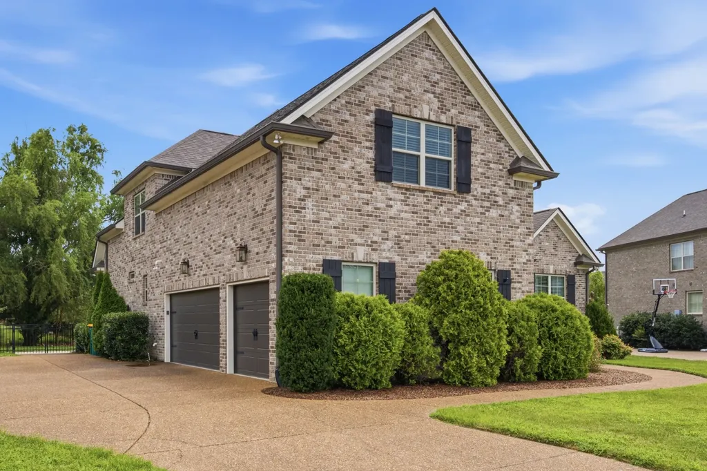 1919 Kittemer Lane Spring Hill TN 37174
