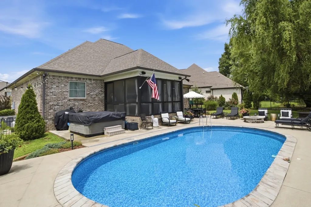1919 Kittemer Lane Spring Hill TN 37174