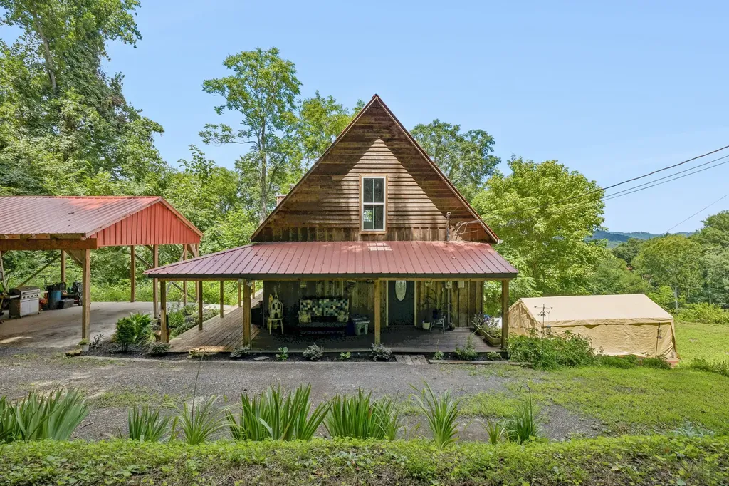 225 Grishom Lane Granville TN 38564