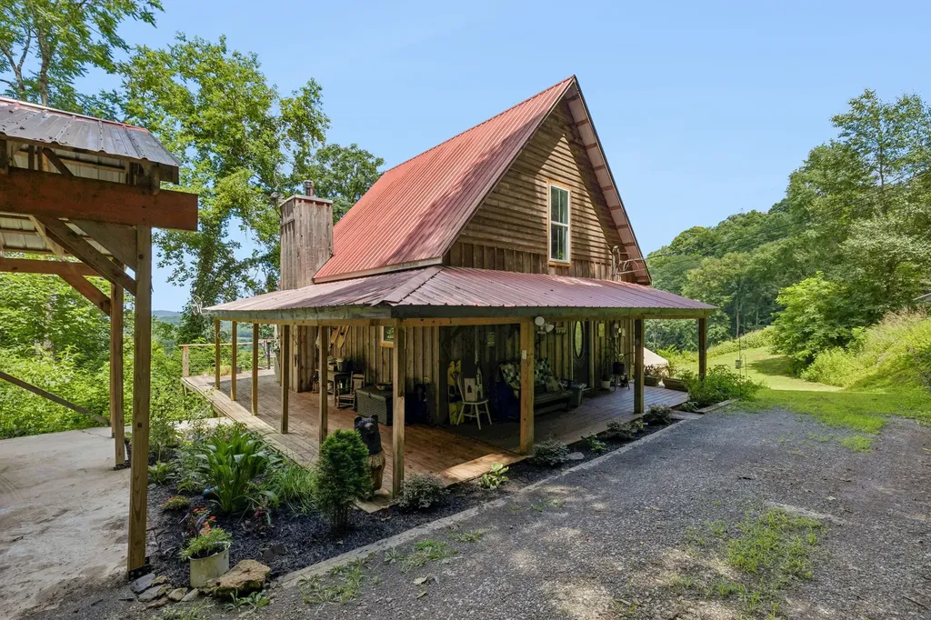 225 Grishom Lane Granville TN 38564