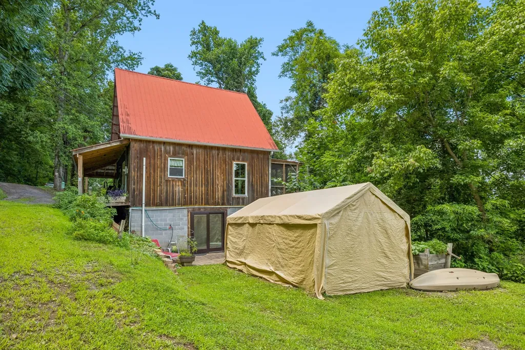 225 Grishom Lane Granville TN 38564