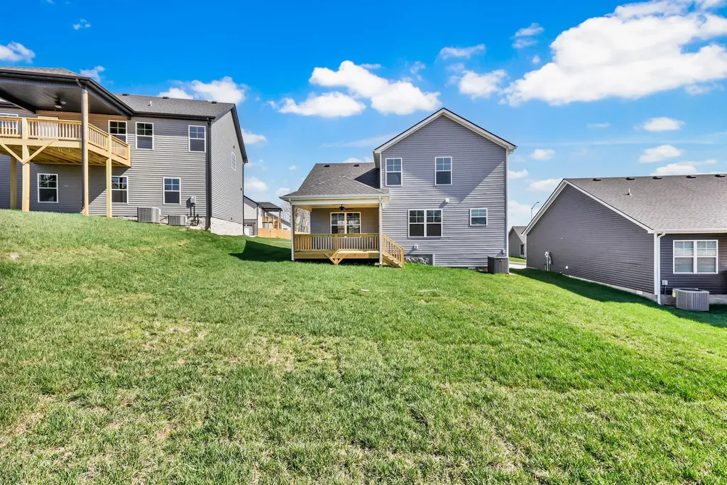304 Cardinal Creek Clarksville TN 37040