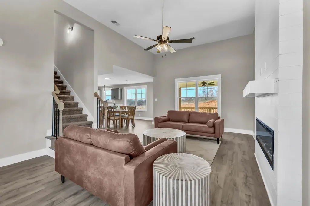 304 Cardinal Creek Clarksville TN 37040