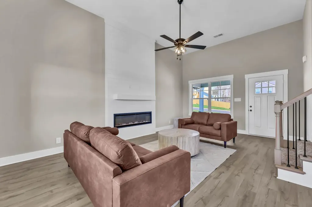 304 Cardinal Creek Clarksville TN 37040