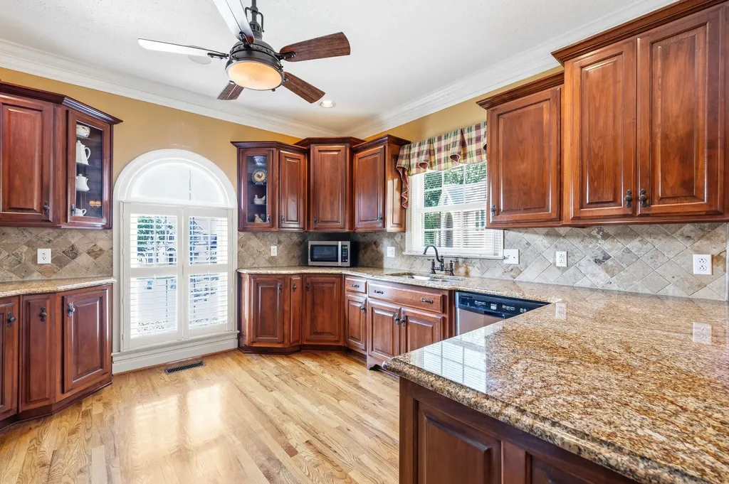 108 Inverness Court Hendersonville TN 37075