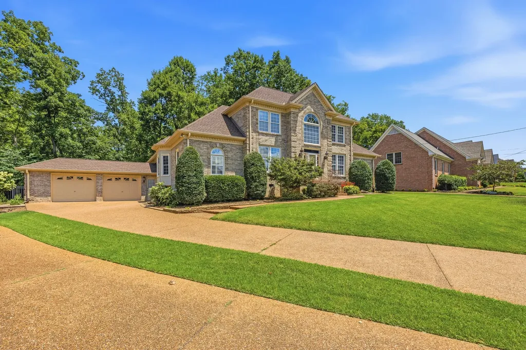 108 Inverness Court Hendersonville TN 37075