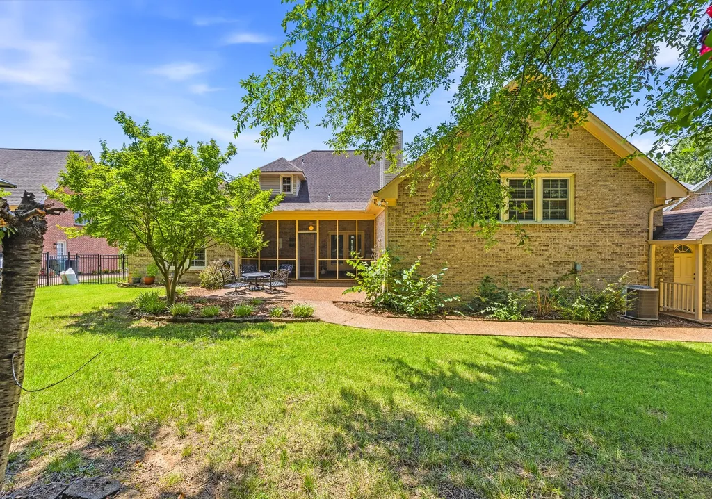 108 Inverness Court Hendersonville TN 37075