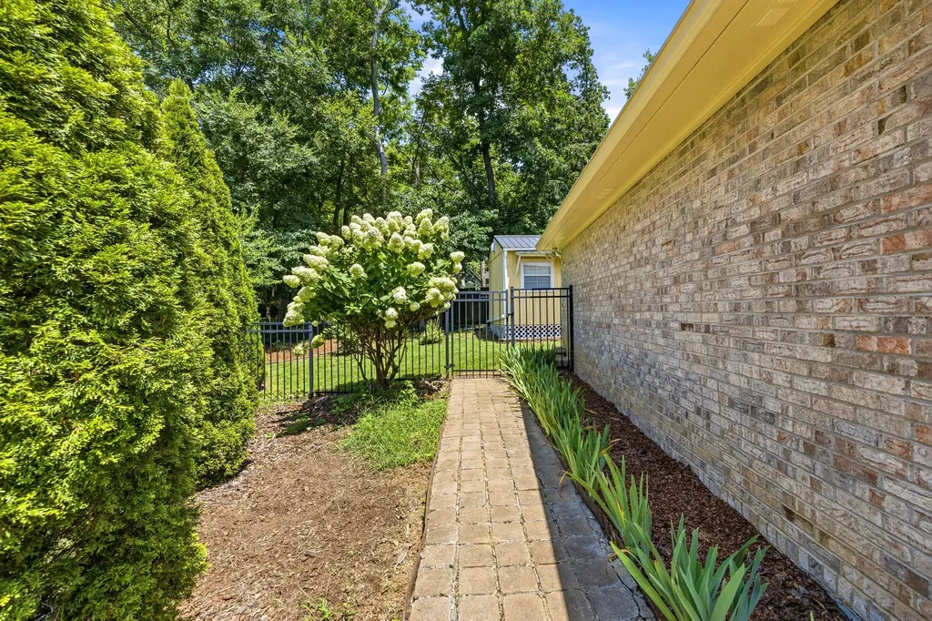 108 Inverness Court Hendersonville TN 37075